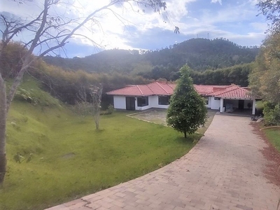 Casa en arriendo en Rionegro