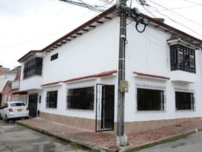 Espectacular casa en el barrio Val Paraiso en Ibagué - Ibagué