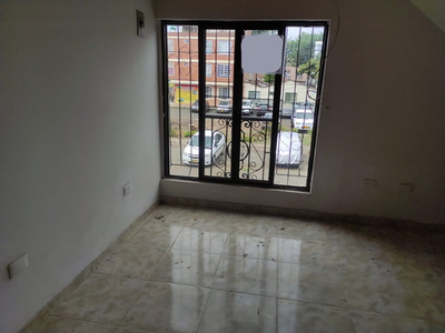 Venta De Casa Bifamiliar De 270mts2 En El Caney, Sur De Cali 8178.