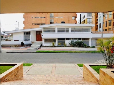 Vivienda de lujo de 665 m2 en venta Santafe de Bogotá, Colombia