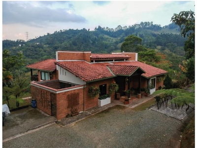Casa de campo de alto standing de 5600 m2 en venta La Estrella, Departamento de Antioquia