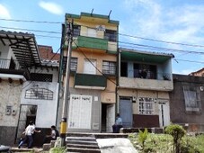Vencambio tercer piso con dos apartamentos en el barrio la milagrosa - Medellín