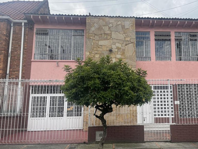 Casa En Arriendo En Bogotá Chapinero Central. Cod 542