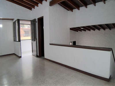 Casa En Arriendo Ubicada En Medellin Sector Simon Bolivar (10571).