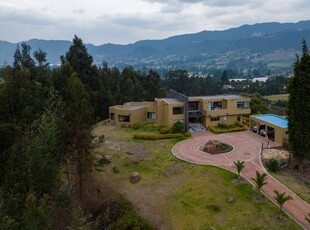 Casa de campo de alto standing de 450 m2 en venta Vereda Rio Frio Oriental, Tabio, Cundinamarca