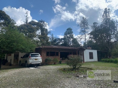 Exclusiva Villa / Chalet de 280 m2 en alquiler en Retiro, Departamento de Antioquia