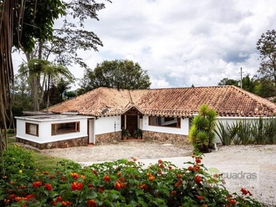 Exclusiva Villa / Chalet de 290 m2 en La Cucharita, Oriente Antioqueño, Santafe de Bogotá, Bogotá D.C.