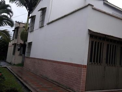 Casa duplex con garaje Barrio valher Dosquebradas