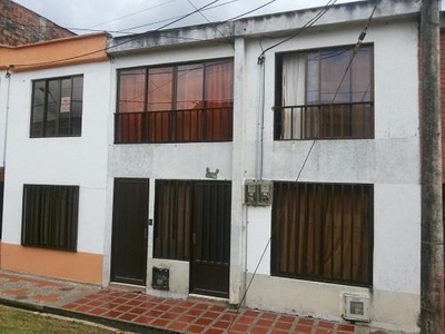 Vendo casa 2 plantas independientes Barrio gamma Pereira