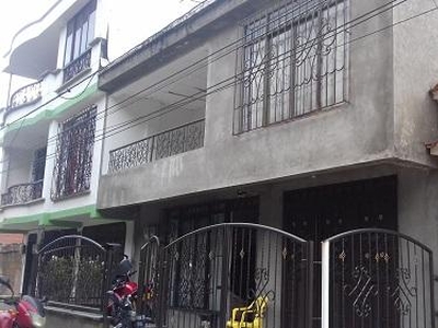 Vendo casa duplex cerca a Colegio Barrio la Pradera Dosquebradas
