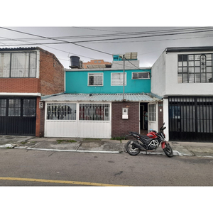 Casa En Arriendo En Bogotá San Joaquín. Cod 112485