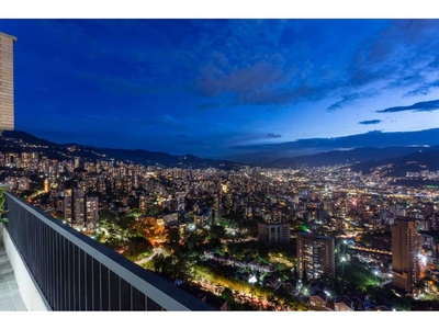 Atico de alto standing de 284 m2 en venta Medellín, Colombia