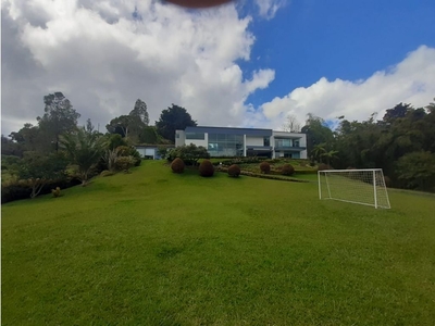 Casa de campo de alto standing de 7703 m2 en venta Carmen de Viboral, Colombia