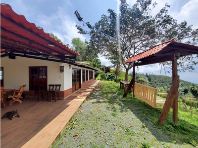 Casa de campo de alto standing de 10 dormitorios en venta Cali, Departamento del Valle del Cauca