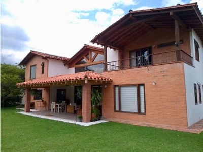 Casa de campo de alto standing de 1512 m2 en venta Rionegro, Colombia