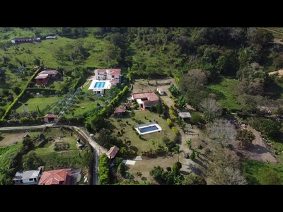 Casa de campo de alto standing de 15500 m2 en venta Barbosa, Colombia