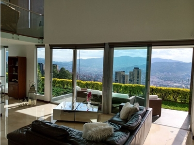 Casa de campo de alto standing de 3 dormitorios en venta Medellín, Departamento de Antioquia