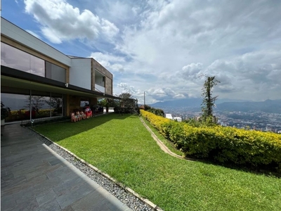 Casa de campo de alto standing de 1800 m2 en venta Medellín, Colombia