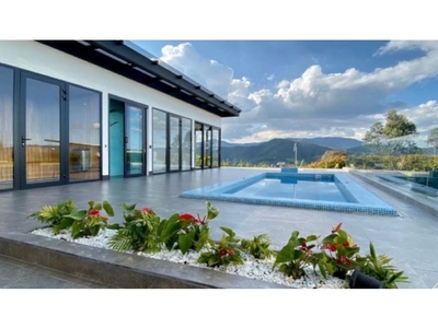 Casa de campo de alto standing de 1800 m2 en venta Retiro, Colombia