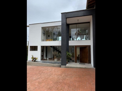 Casa de campo de alto standing de 2061 m2 en venta Medellín, Colombia