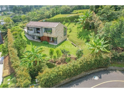Casa de campo de alto standing de 2335 m2 en venta Medellín, Departamento de Antioquia