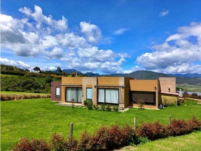 Casa de campo de alto standing de 2400 m2 en venta Chía, Cundinamarca