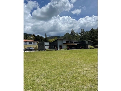Casa de campo de alto standing de 2500 m2 en venta La Ceja, Colombia