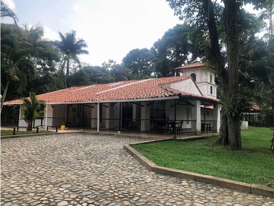 Casa de campo de alto standing de 2676 m2 en venta Cali, Colombia
