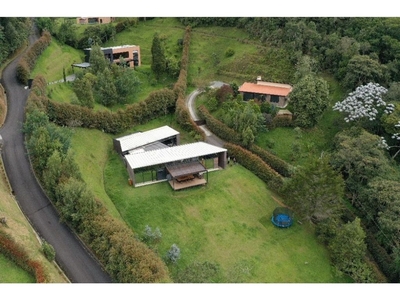 Casa de campo de alto standing de 2792 m2 en venta Envigado, Departamento de Antioquia