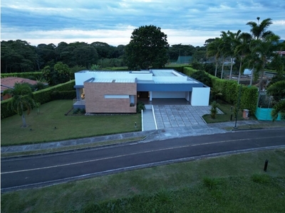 Casa de campo de alto standing de 3 dormitorios en venta Pereira, Colombia