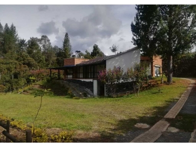 Casa de campo de alto standing de 3200 m2 en venta Envigado, Departamento de Antioquia