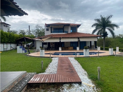 Casa de campo de alto standing de 3340 m2 en venta Pereira, Colombia