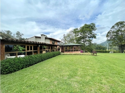 Casa de campo de alto standing de 34104 m2 en venta La Ceja, Departamento de Antioquia