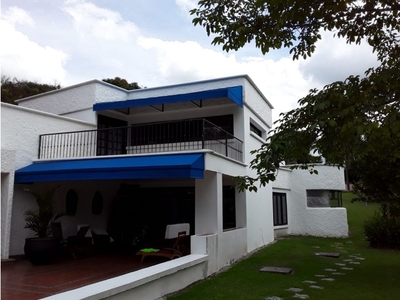 Casa de campo de alto standing de 3600 m2 en venta Pereira, Departamento de Risaralda