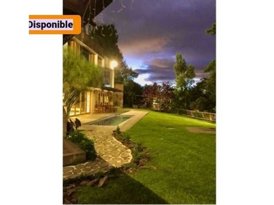 Casa de campo de alto standing de 3700 m2 en venta Envigado, Departamento de Antioquia