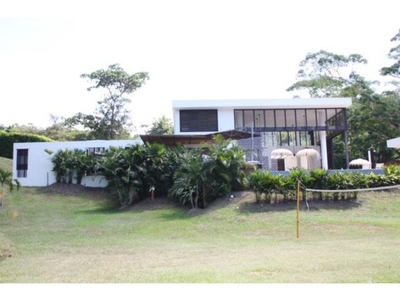 Casa de campo de alto standing de 3900 m2 en venta Anapoima, Cundinamarca