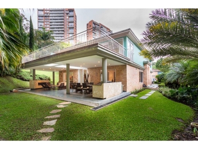 Casa de campo de alto standing de 4 dormitorios en venta Medellín, Colombia
