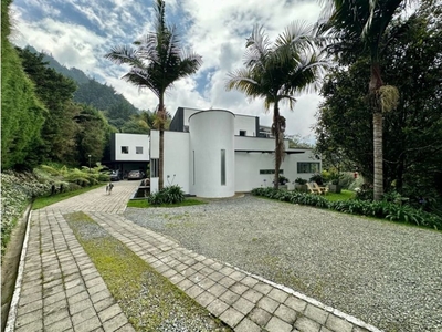Casa de campo de alto standing de 4000 m2 en venta Medellín, Departamento de Antioquia