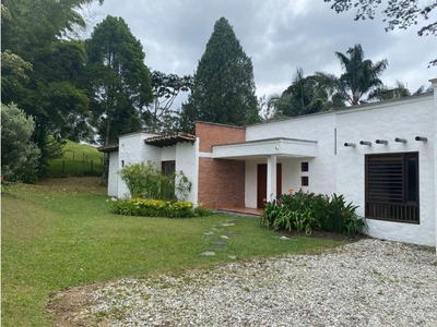 Casa de campo de alto standing de 5 dormitorios en venta Carmen de Viboral, Colombia