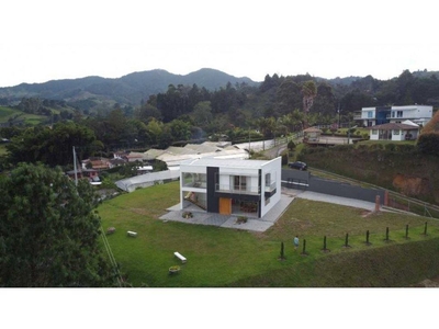 Casa de campo de alto standing de 5000 m2 en venta La Ceja, Departamento de Antioquia