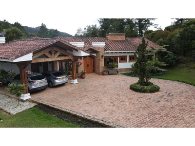 Casa de campo de alto standing de 5002 m2 en venta Envigado, Departamento de Antioquia