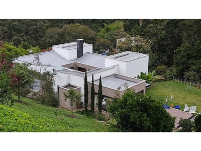 Casa de campo de alto standing de 5700 m2 en venta Caldas, Departamento de Antioquia