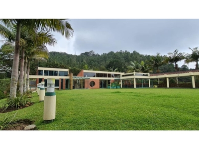 Casa de campo de alto standing de 6000 m2 en venta Envigado, Departamento de Antioquia