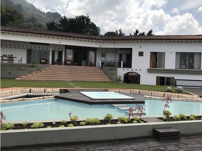 Casa de campo de alto standing de 6903 m2 en venta Envigado, Departamento de Antioquia