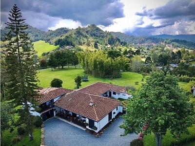 Casa de campo de alto standing de 7070 m2 en venta Retiro, Departamento de Antioquia