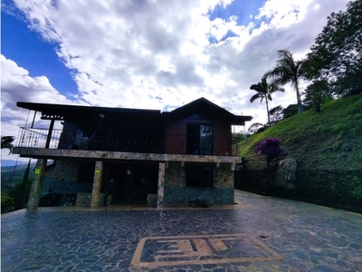 Cortijo de alto standing de 10000 m2 en venta Girardota, Departamento de Antioquia