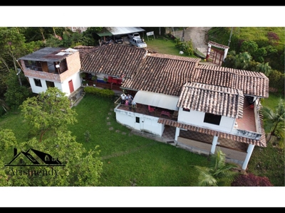 Cortijo de alto standing de 28000 m2 en venta Girardota, Departamento de Antioquia