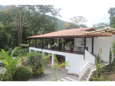 Cortijo de alto standing de 3013 m2 en venta San Jerónimo, Departamento de Antioquia