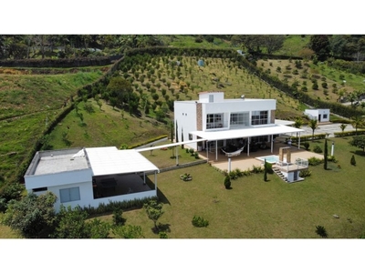 Cortijo de alto standing de 5300 m2 en venta Girardota, Departamento de Antioquia
