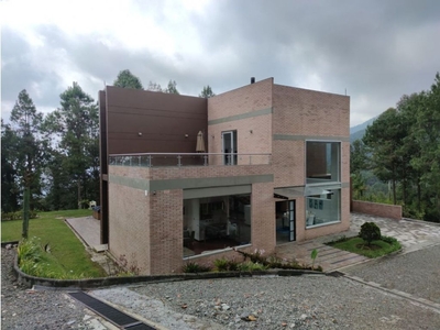 Cortijo de alto standing de 5800 m2 en venta Envigado, Departamento de Antioquia